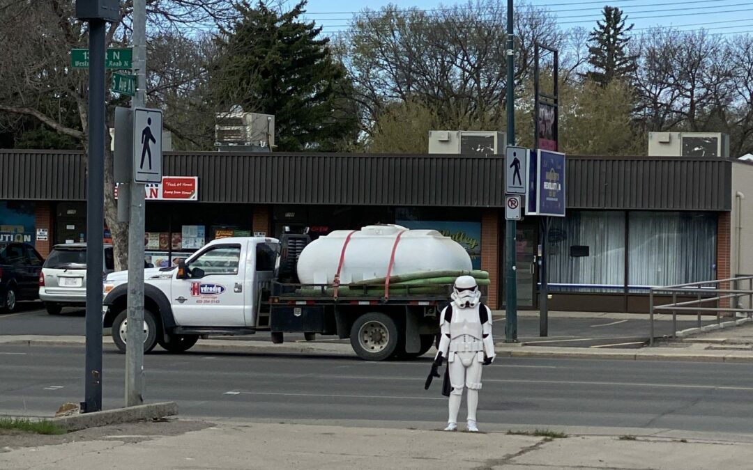 The Cops Handcuffed a Woman in a Stormtrooper Costume Holding a Toy Gun for a “Star Wars” Day Event